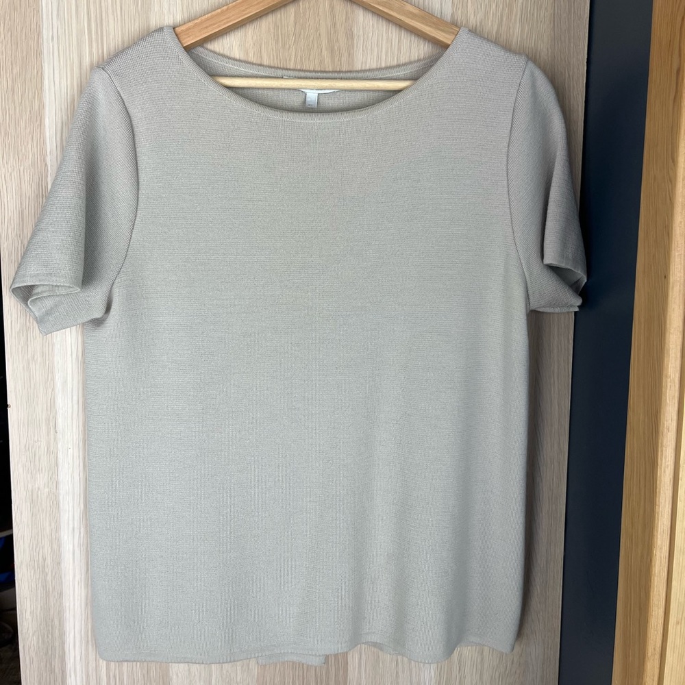Max Mara Gray Short Sleeve Sweater - XL.